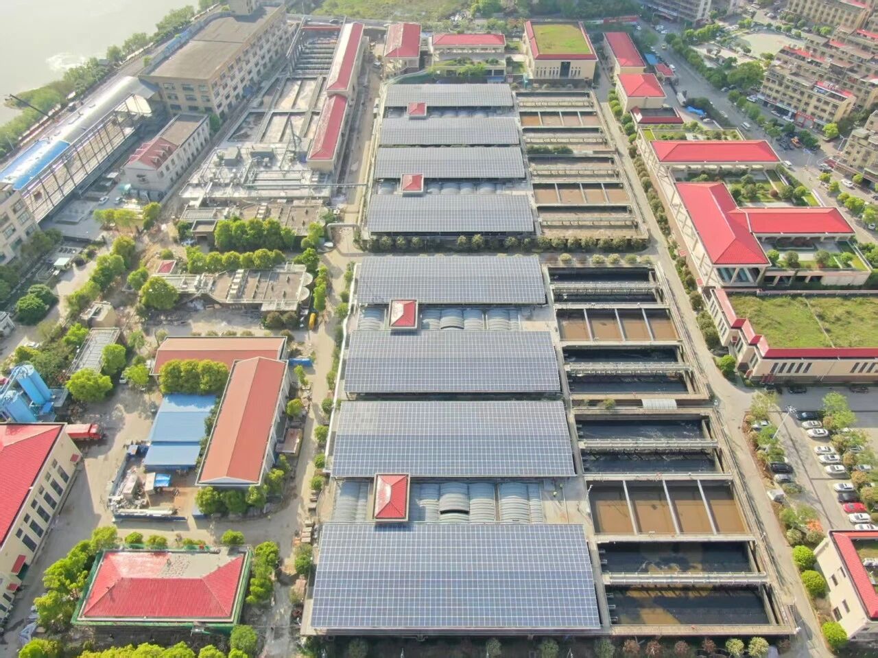 湖南科世源,湖南太陽(yáng)能,長(zhǎng)沙太陽(yáng)能,太陽(yáng)能熱水工程,湖南太陽(yáng)能光伏發(fā)電,熱水工程,空氣源熱水系統(tǒng),長(zhǎng)沙中央空調(diào)