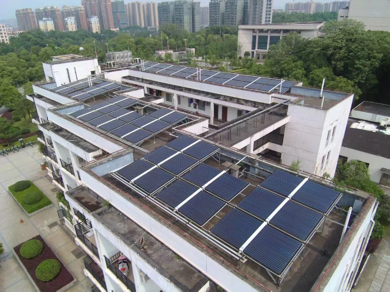 湖南科世源,湖南太陽(yáng)能,長(zhǎng)沙太陽(yáng)能,太陽(yáng)能熱水工程,湖南太陽(yáng)能光伏發(fā)電,熱水工程,空氣源熱水系統(tǒng),長(zhǎng)沙中央空調(diào)